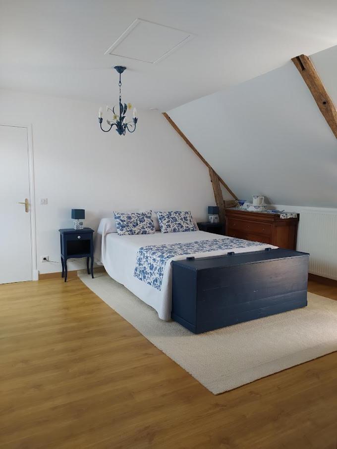 Hotel Les Ormeaux Oisly Zewnętrze zdjęcie
